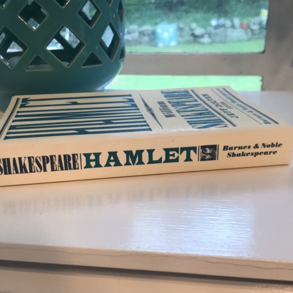 Hamlet - Picture 2 of 4